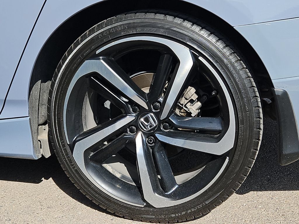 Used 2022 Honda Accord Sport image 4