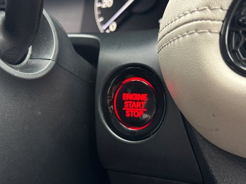 Certified 2025 Honda HR-V LX image 22