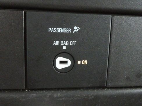 Used 2024 Chevrolet Express 2500 w/ Driver Convenience Package image 15