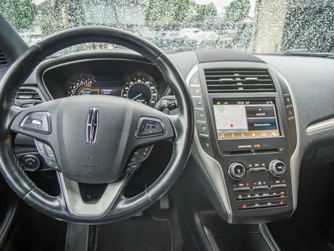 Used 2017 Lincoln MKC Select w/ Select Plus Package AWD/4WD image 19