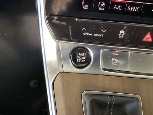Used 2025 Audi A6 Premium Plus w/ Premium Plus Package image 29