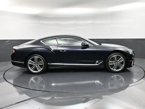 Used 2020 Bentley Continental GT image 9
