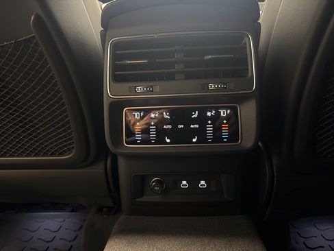 New 2026 Audi SQ8 Prestige AWD/4WD image 28