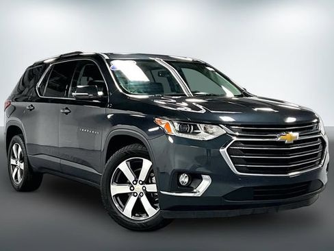 Used 2019 Chevrolet Traverse LT w/ LT Premium Package AWD/4WD image 1