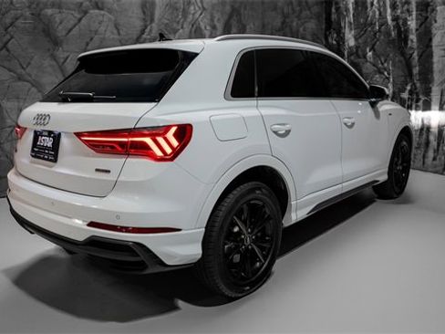 Used 2024 Audi Q3 2.0T Premium image 23