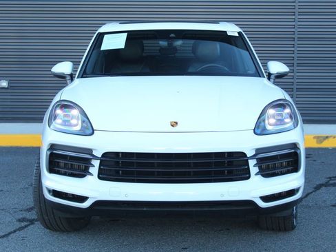 Certified 2022 Porsche Cayenne image 11