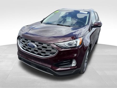 Certified 2019 Ford Edge Titanium w/ Cold Weather Package image 4