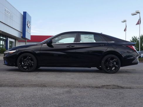 New 2026 Hyundai Elantra SEL Sport Premium FWD image 12