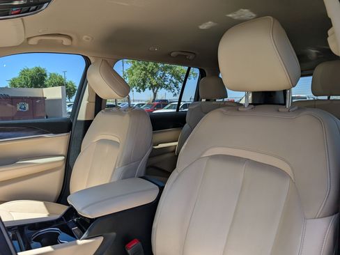 Used 2021 Jeep Grand Cherokee L Limited RWD image 21