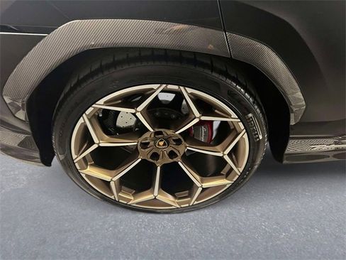 Used 2023 Lamborghini Urus Performante image 7