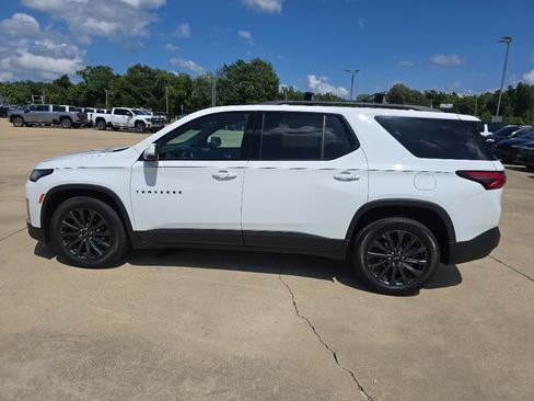 Used 2023 Chevrolet Traverse RS w/ LPO, Floor Liner Package AWD/4WD image 8