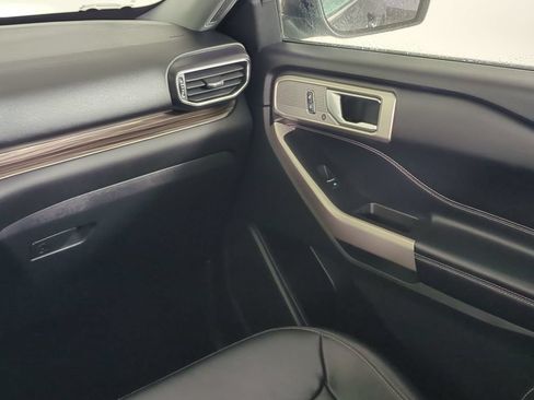 Used 2022 Ford Explorer Limited w/ Equipment Group 301A RWD image 20