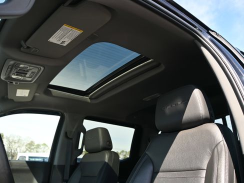 Used 2021 GMC Sierra 1500 Denali w/ Driver Alert Package II image 8