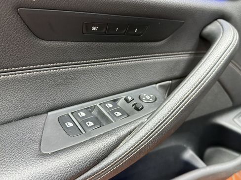 Used 2018 BMW 530i xDrive image 19