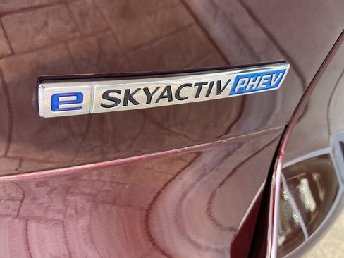 Used 2024 MAZDA CX-90 Plug-In Hybrid w/ Premium Pkg AWD/4WD image 9