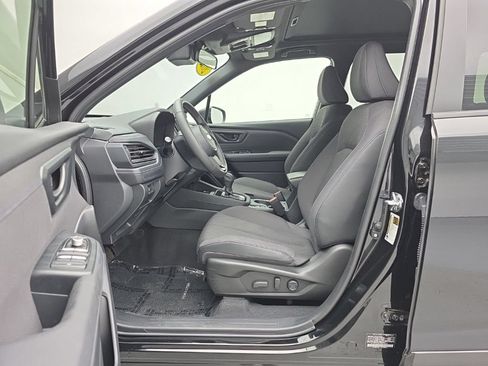 Used 2025 Subaru Forester Premium AWD/4WD image 13