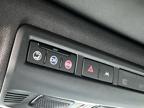 Used 2025 Chevrolet Corvette Stingray Coupe w/ 1LT image 15