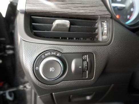 Used 2017 Buick Envision Essence image 25