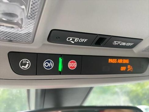 Used 2022 Chevrolet Malibu LT FWD image 22