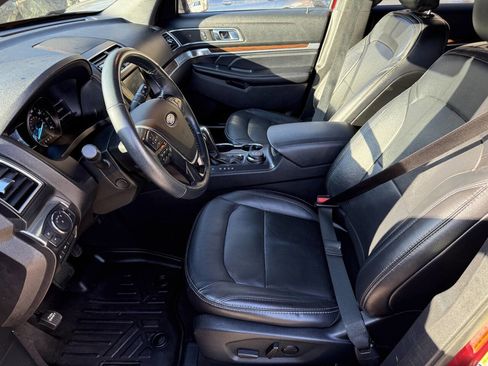 Used 2019 Ford Explorer Limited w/ Class III Trailer Tow Package image 24