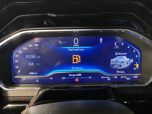 Certified 2025 Chevrolet Silverado 1500 LT AWD/4WD image 18