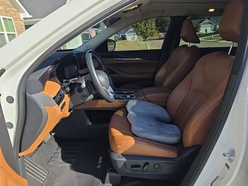 Certified 2023 INFINITI QX60 Sensory w/ Vision Package AWD/4WD image 9