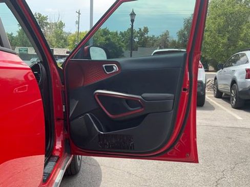 Certified 2025 Kia Soul GT-Line w/ GT-Line Technology Package FWD image 13