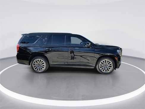 Used 2023 GMC Yukon Denali Ultimate image 9