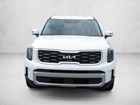 Used 2024 Kia Telluride S w/ S Sunroof Package FWD image 2