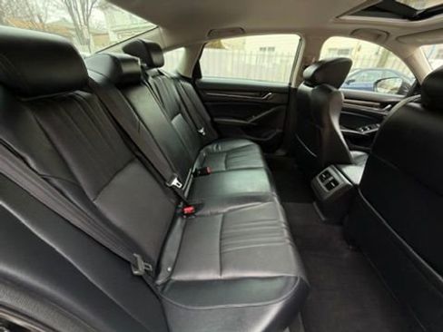 Used 2018 Honda Accord Touring image 27