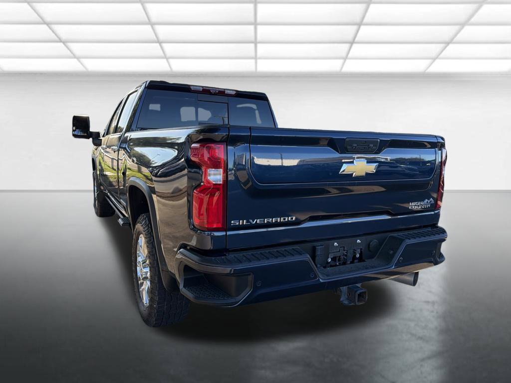 Used 2022 Chevrolet Silverado 3500 High Country w/ Z71 Off-Road Package AWD/4WD image 4