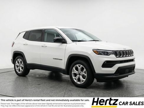 Used 2025 Jeep Compass Latitude AWD/4WD image 1