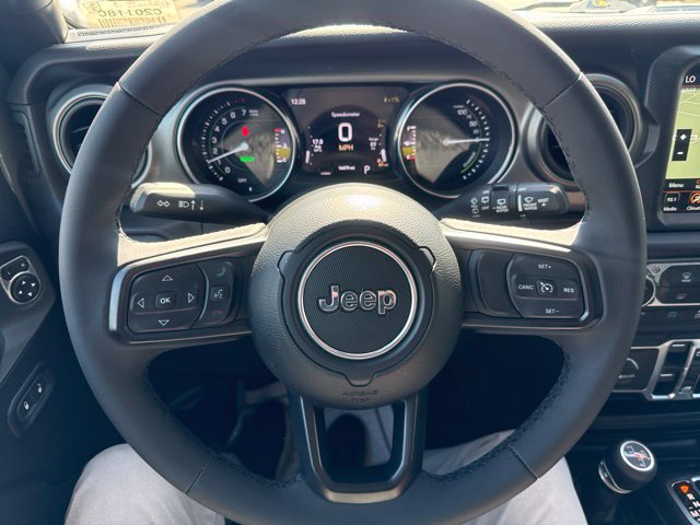 Certified 2023 Jeep Wrangler Unlimited w/ 8.4" Radio Group AWD/4WD image 16