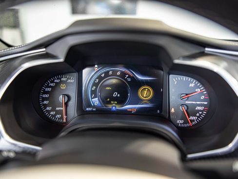 Used 2017 Chevrolet Corvette Grand Sport w/ Z07 Performance Package RWD image 21