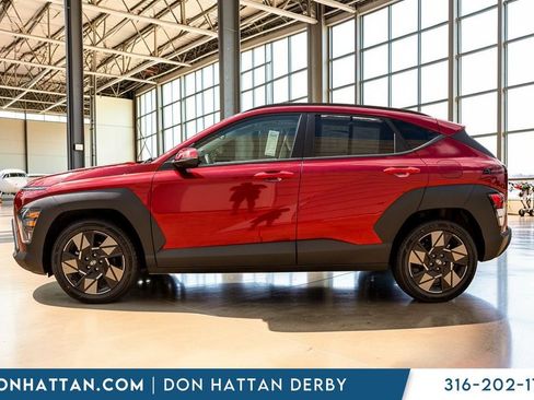Used 2024 Hyundai Kona SEL FWD image 2