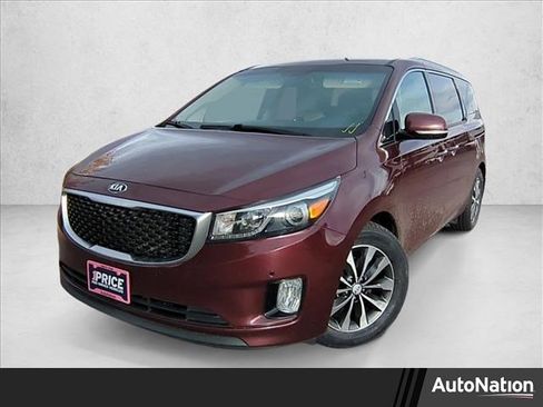 Used 2018 Kia Sedona SX image 1