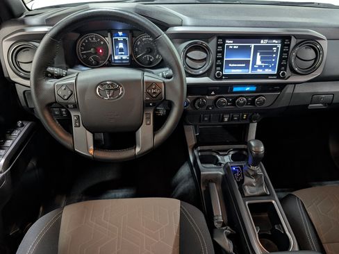 Used 2023 Toyota Tacoma TRD Off-Road AWD/4WD image 12