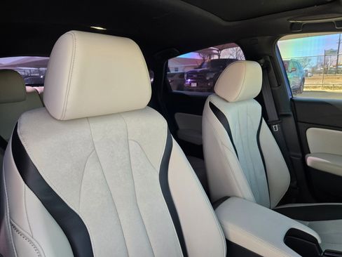 Used 2025 Acura Integra A-Spec image 32