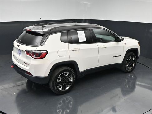 Used 2018 Jeep Compass Trailhawk w/ Leather Interior Group AWD/4WD image 19