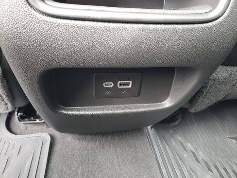 Used 2025 Cadillac XT5 Premium Luxury image 17