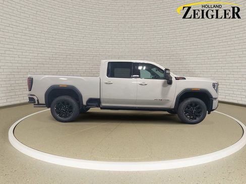 New 2026 GMC Sierra 2500 AT4 w/ AT4 Premium Plus Package image 4