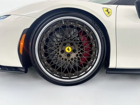 Used 2022 Ferrari SF90 Stradale AWD/4WD image 32