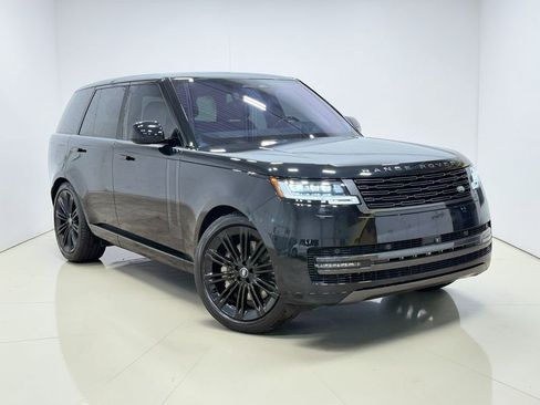 Used 2023 Land Rover Range Rover SE image 18