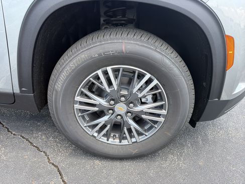 New 2026 Chevrolet Traverse LT FWD image 12