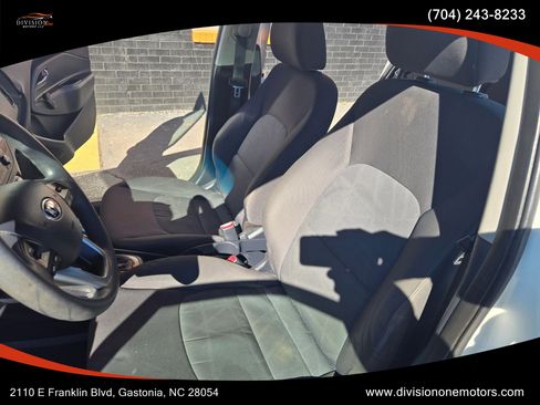 Used 2015 Kia Rio LX image 7