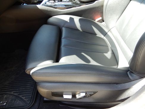 Used 2020 BMW 530i xDrive w/ Convenience Package image 13