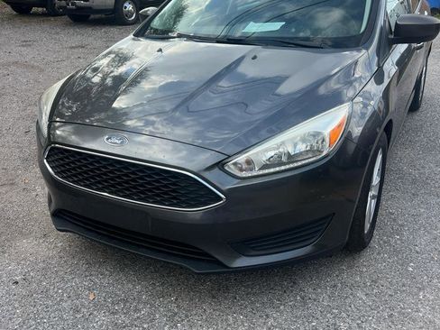 Used 2018 Ford Focus SE image 2