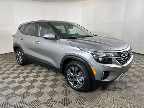 Used 2026 Kia Seltos LX image 8