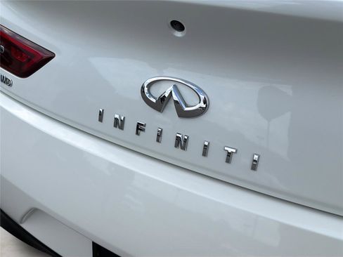 Used 2018 INFINITI Q60 3.0t Luxe w/ Sensory Package 3.0T Luxe AWD/4WD image 36