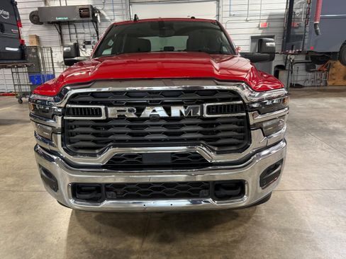 Used 2026 RAM 2500 Big Horn AWD/4WD image 40